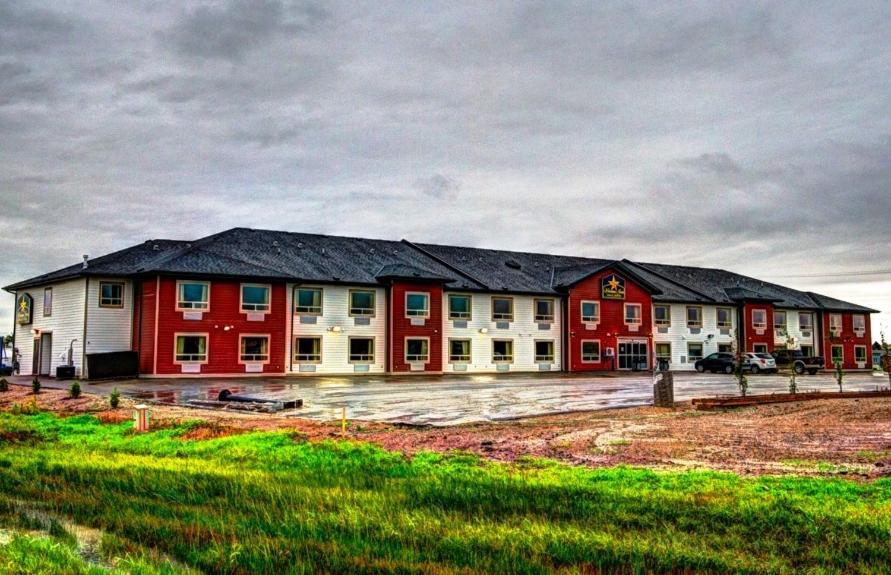 Western Star Inn & Suites Stoughton Zewnętrze zdjęcie